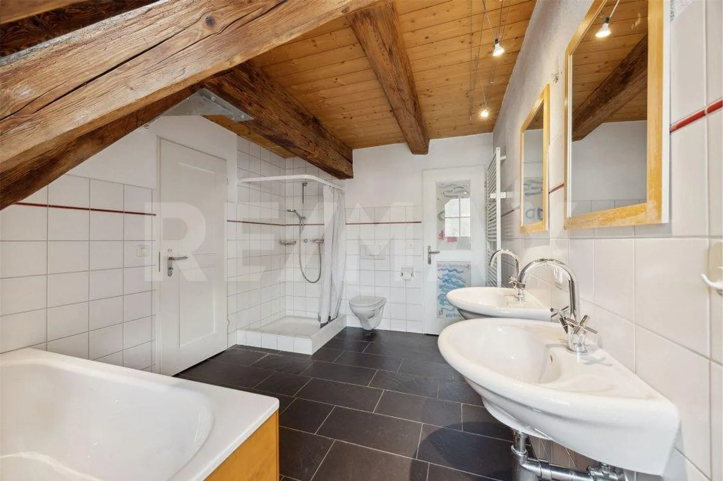 Ampio appartamento duplex in posizione centrale... - Foto 3 di 13