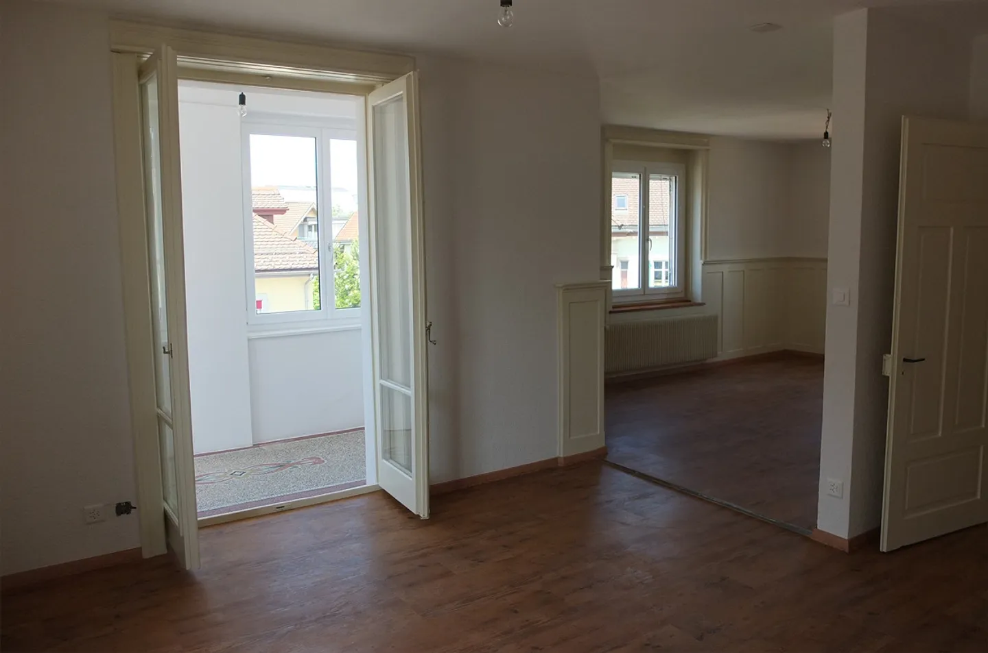 Moderne Wohnung mit grossem Balkon - Foto 5 von 12
