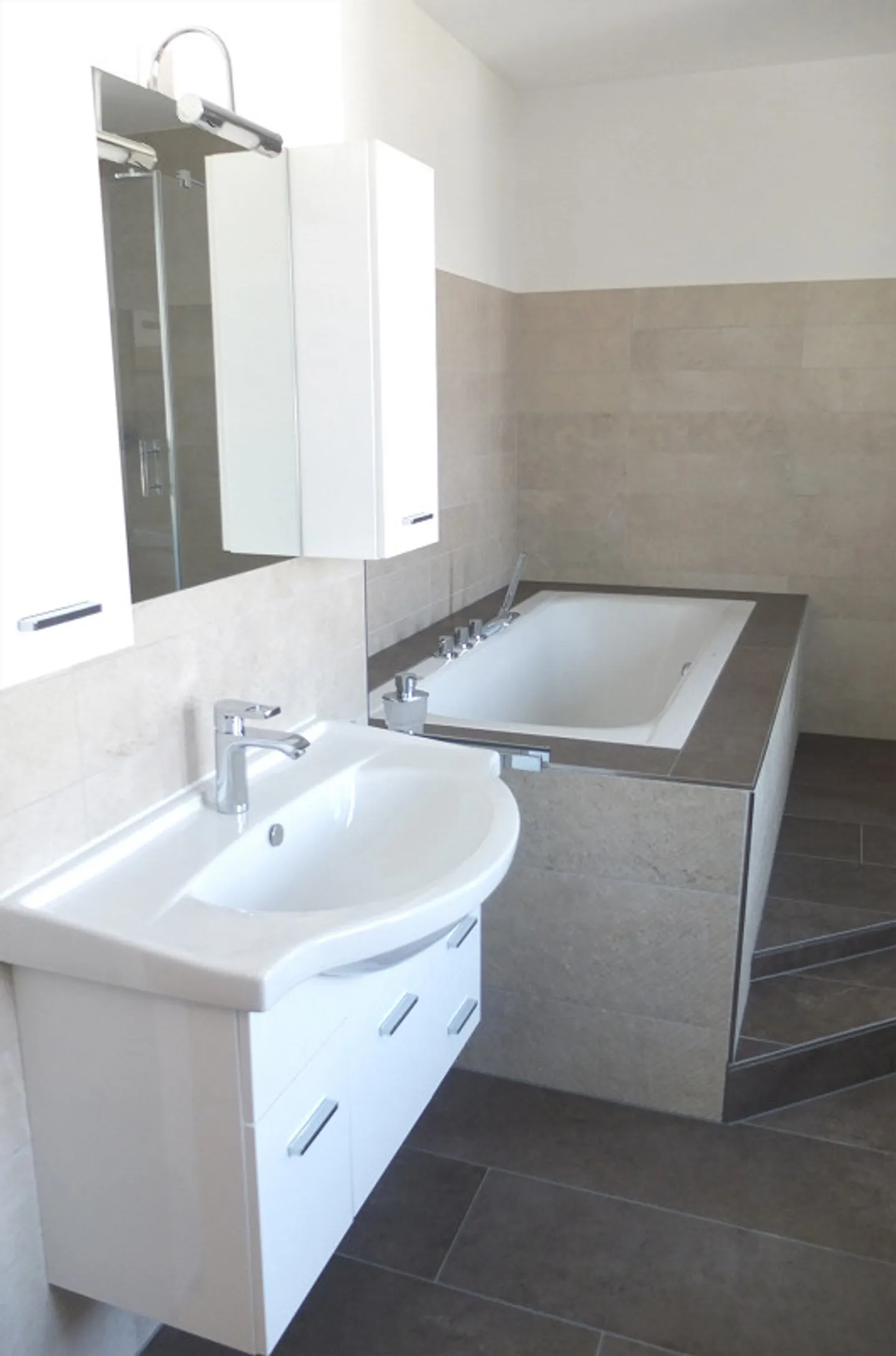 Moderne Wohnung mit grossem Balkon - Foto 12 von 12