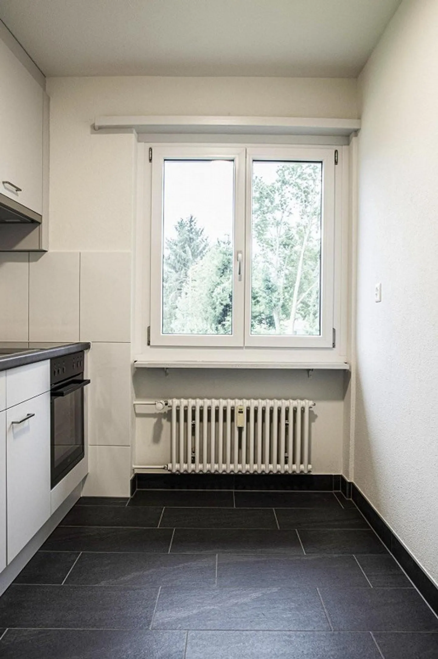 Quietly located 2.5 room apartment - Photo 2 of 5