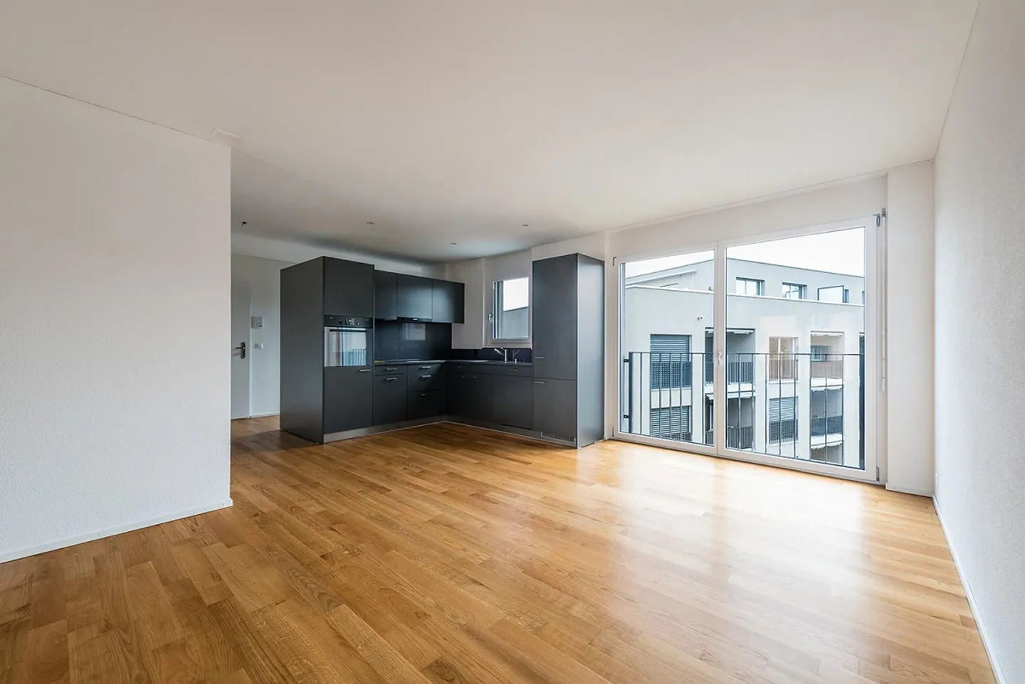 Appartement moderne avec balcon - Photo 5 sur 12