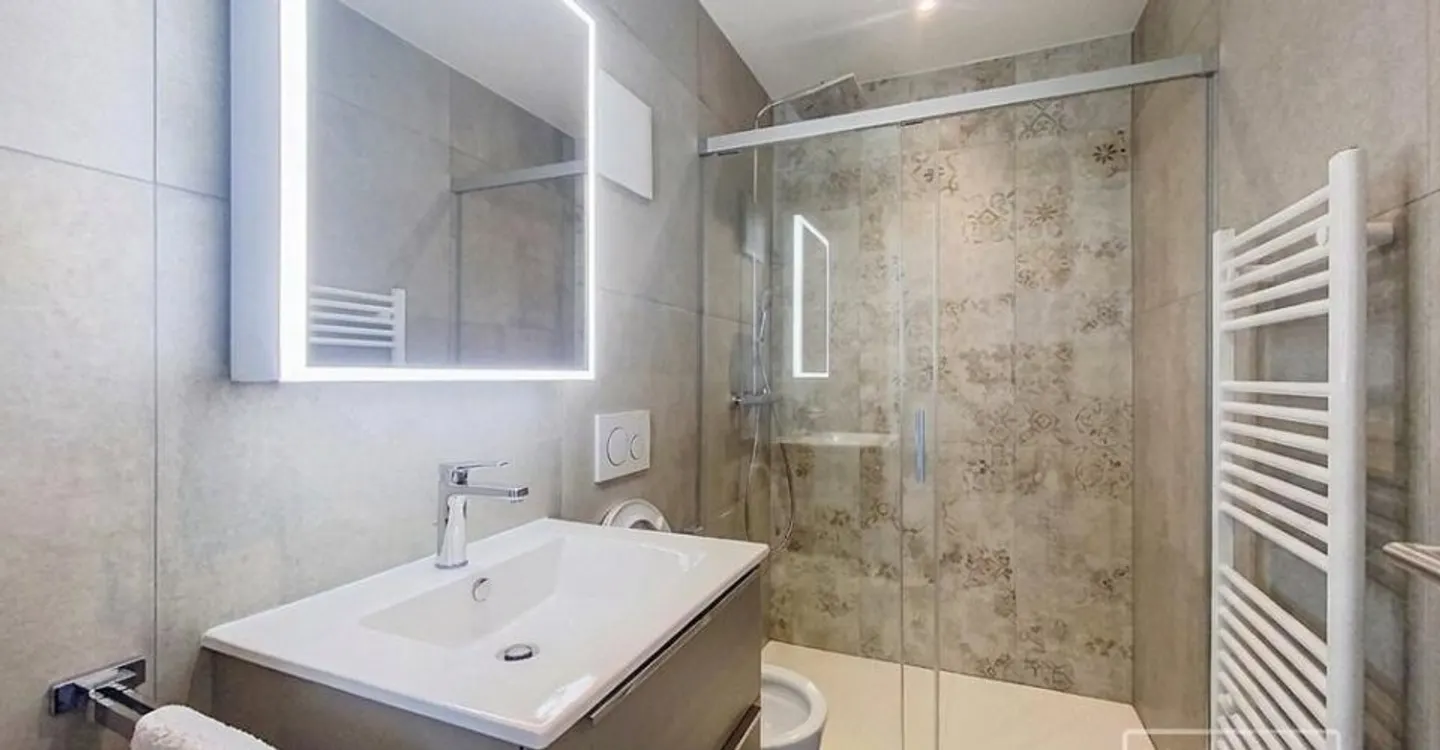 Schöne 4.5 Zimmerwohnung mit freiem Blick - Foto 5 von 6