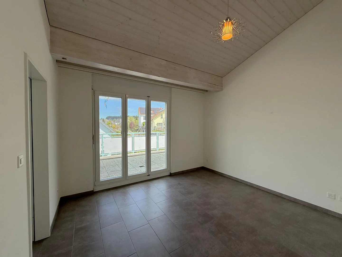 4.5 Room Penthouse Apartment with Sunny View - Photo 5 of 7