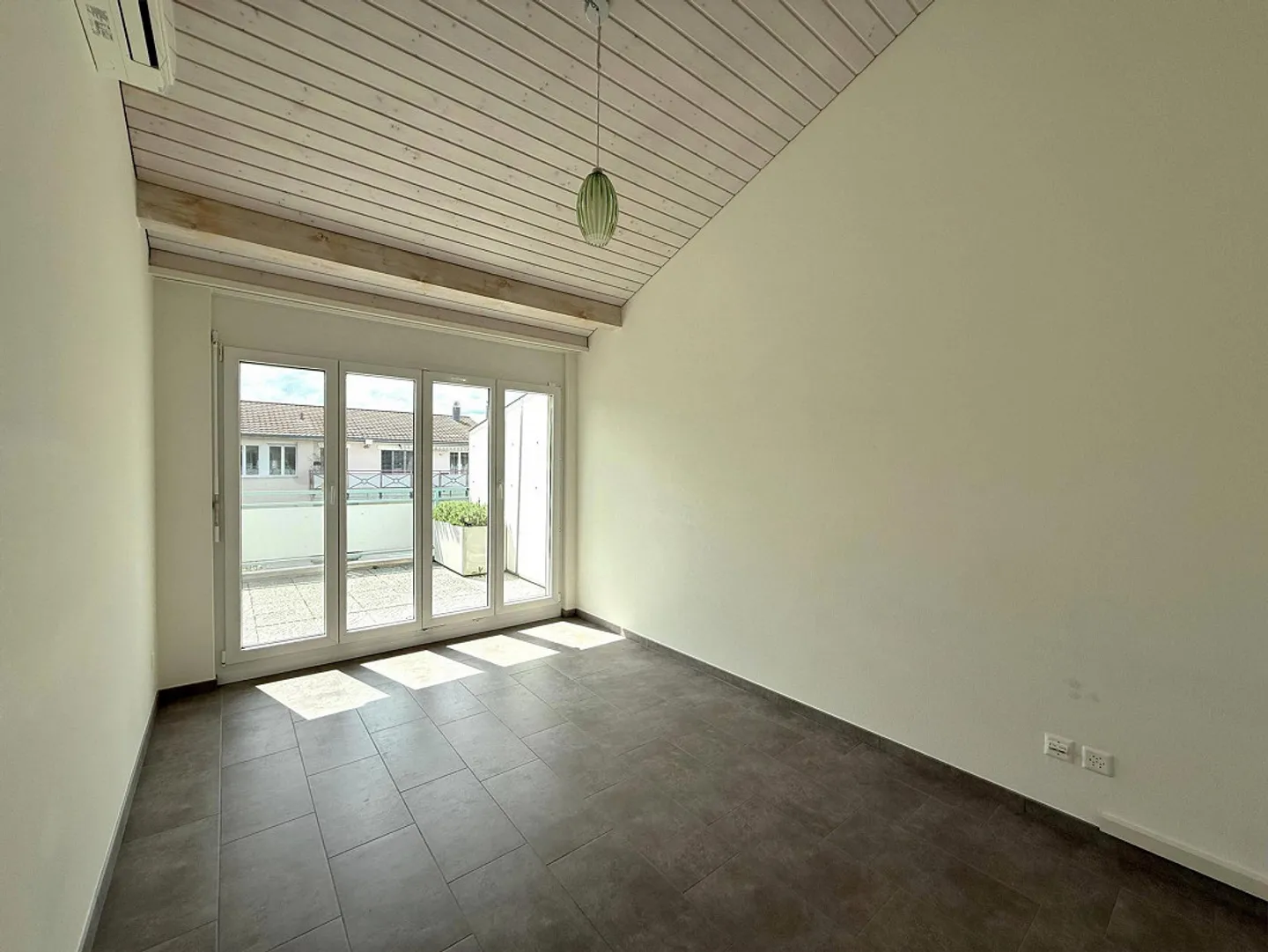 4.5 Room Penthouse Apartment with Sunny View - Photo 7 of 7