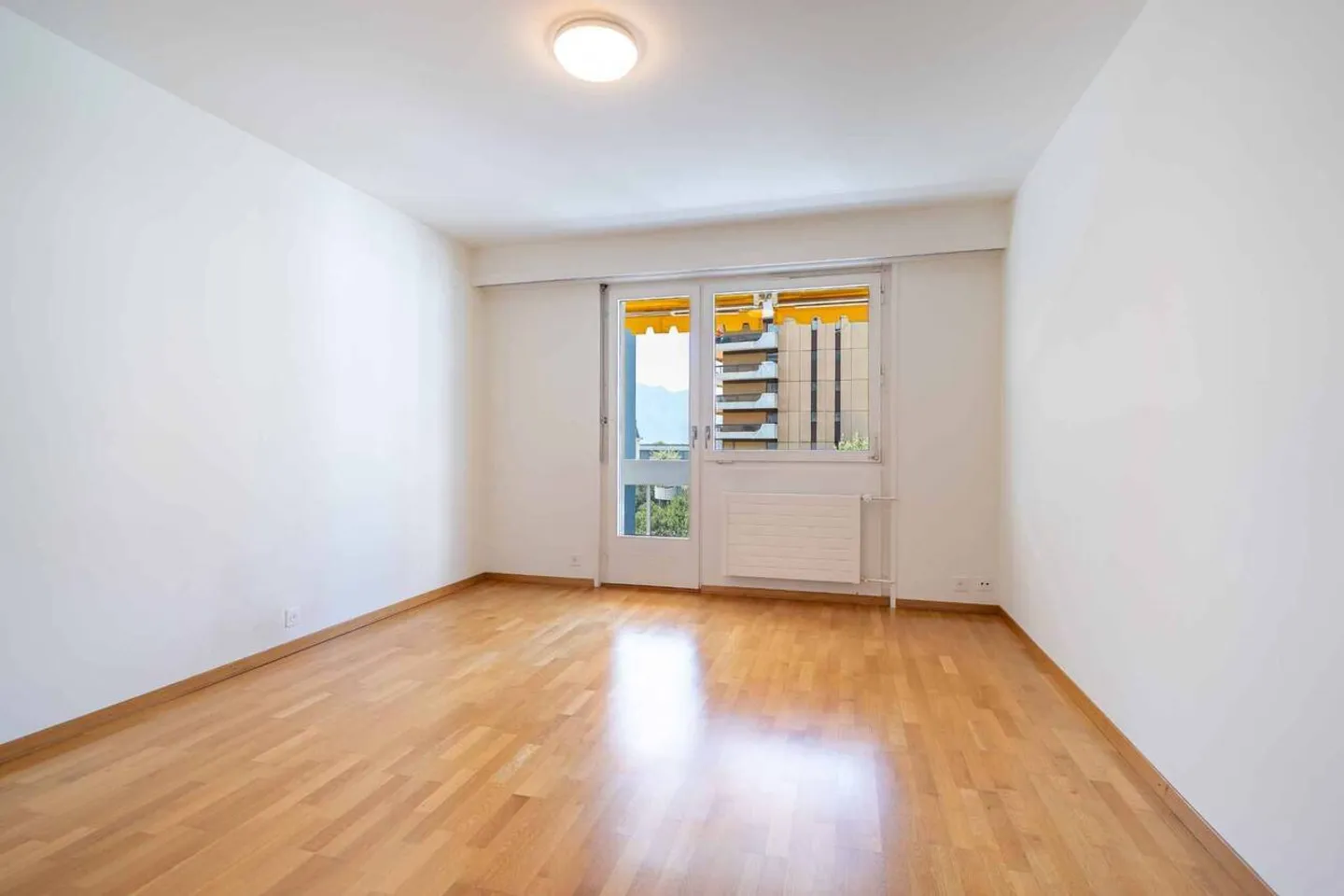 Am Ufer des Sees - Wunderschöne 5,5-Zimmer-Wohnung in ruhiger Lage mit 2 großen Balkonen - Foto 8 von 13