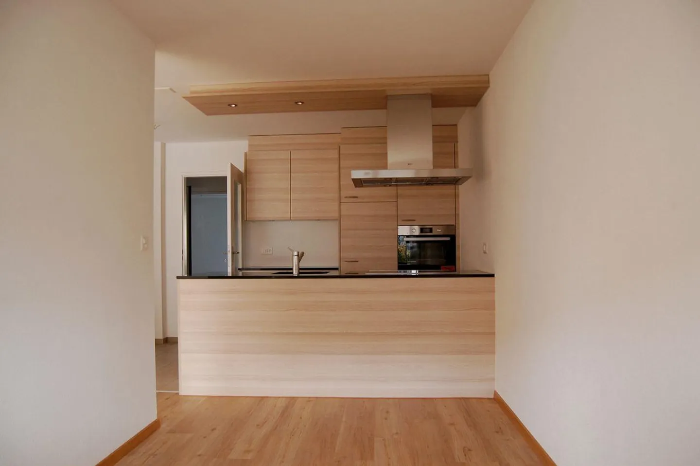Appartamento attraente di 3 ½ locali con balcone e cucina moderna - Foto 8 di 8
