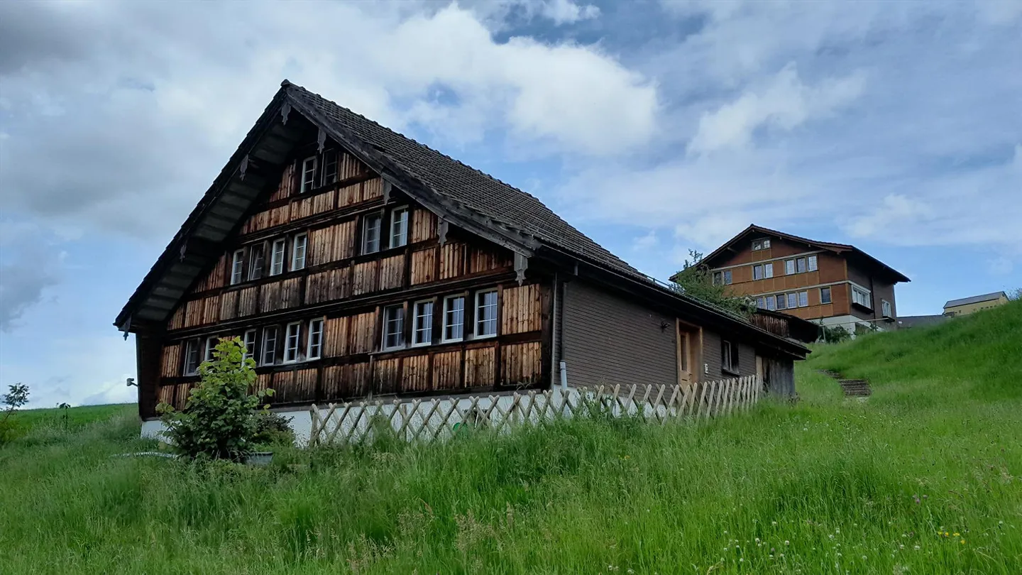 7.5 Room Single Family House - Photo 1 of 7