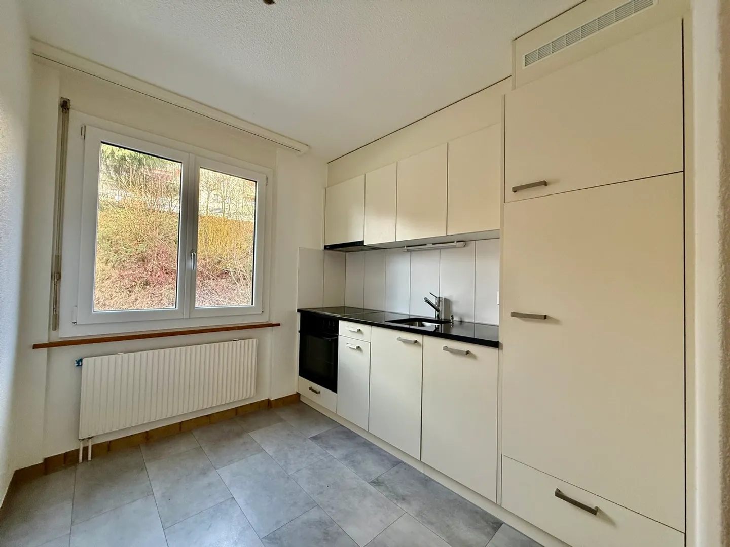 2,5 Zimmer mit Balkon - Foto 3 von 5