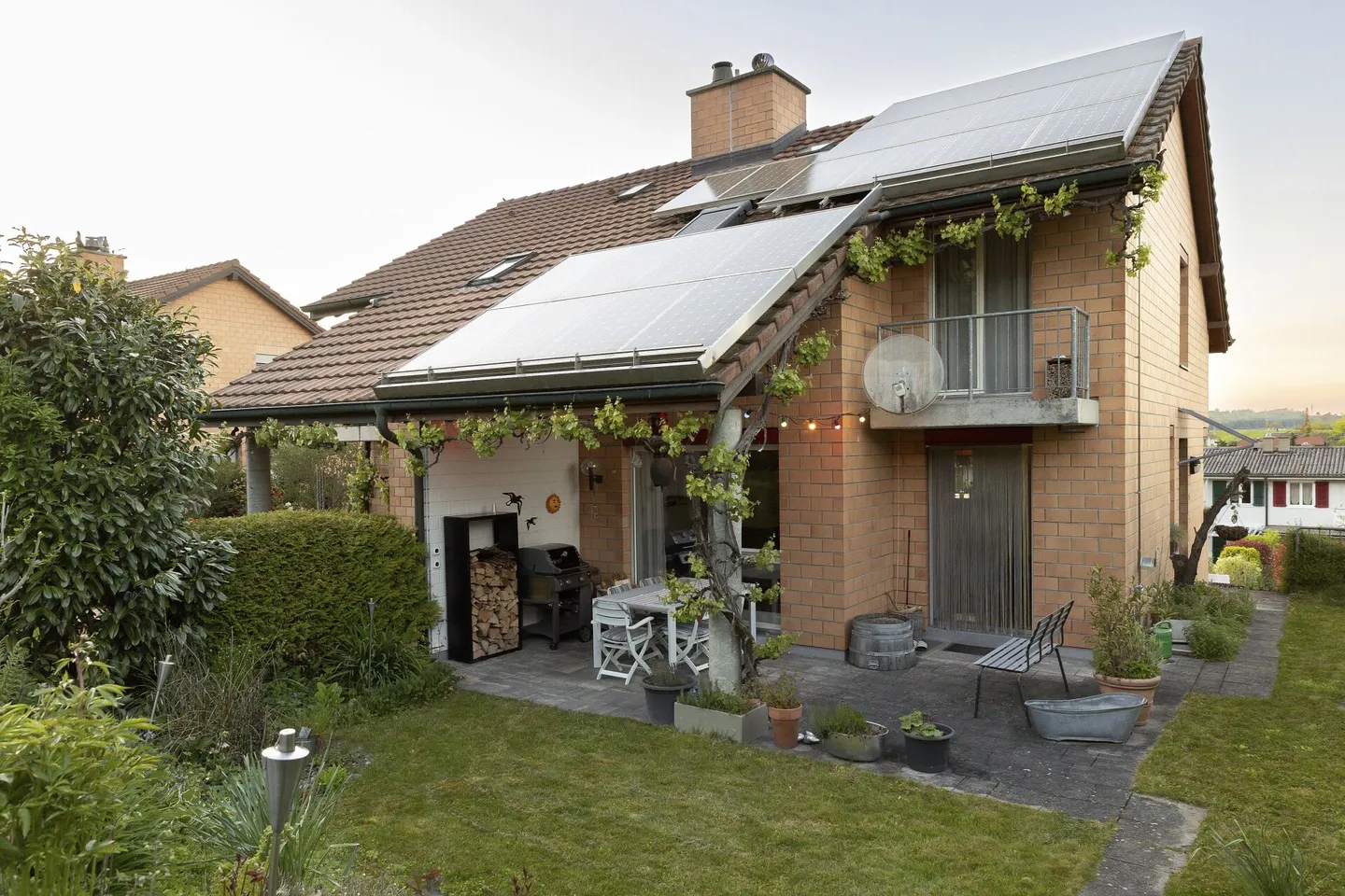 Maison semi-détachée de 5,5 pièces dans un emplacement calme - Photo 2 sur 13