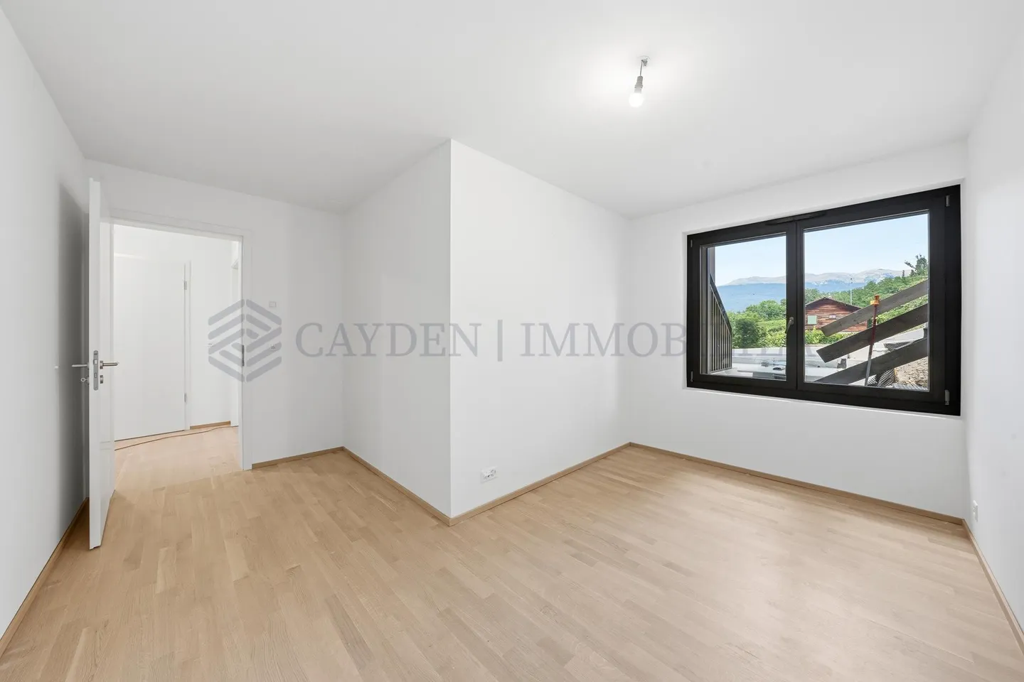 Modernes Apartment mit atemberaubendem Blick - Foto 7 von 9
