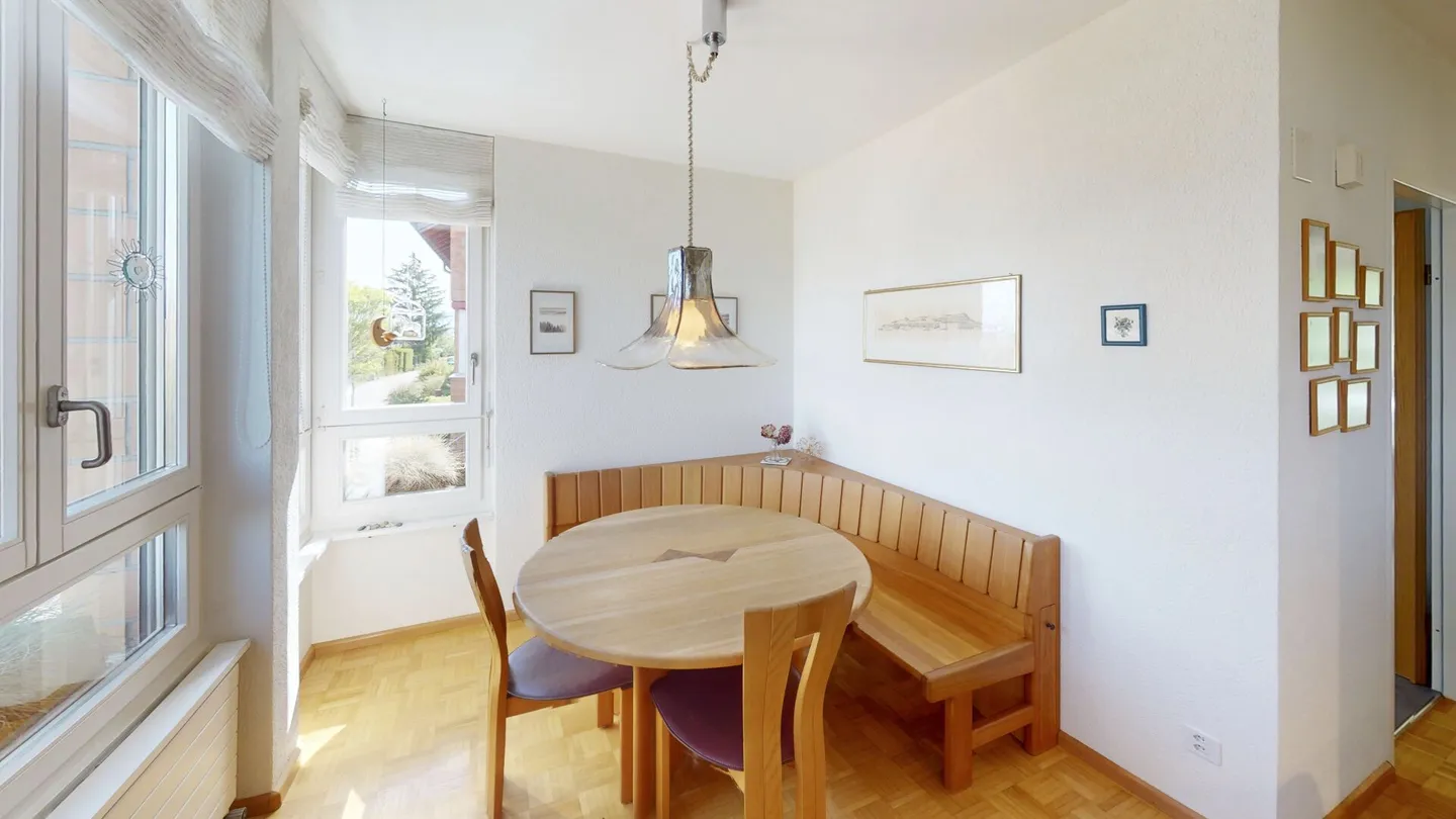 Maison semi-détachée de 5,5 pièces dans un emplacement calme - Photo 5 sur 13