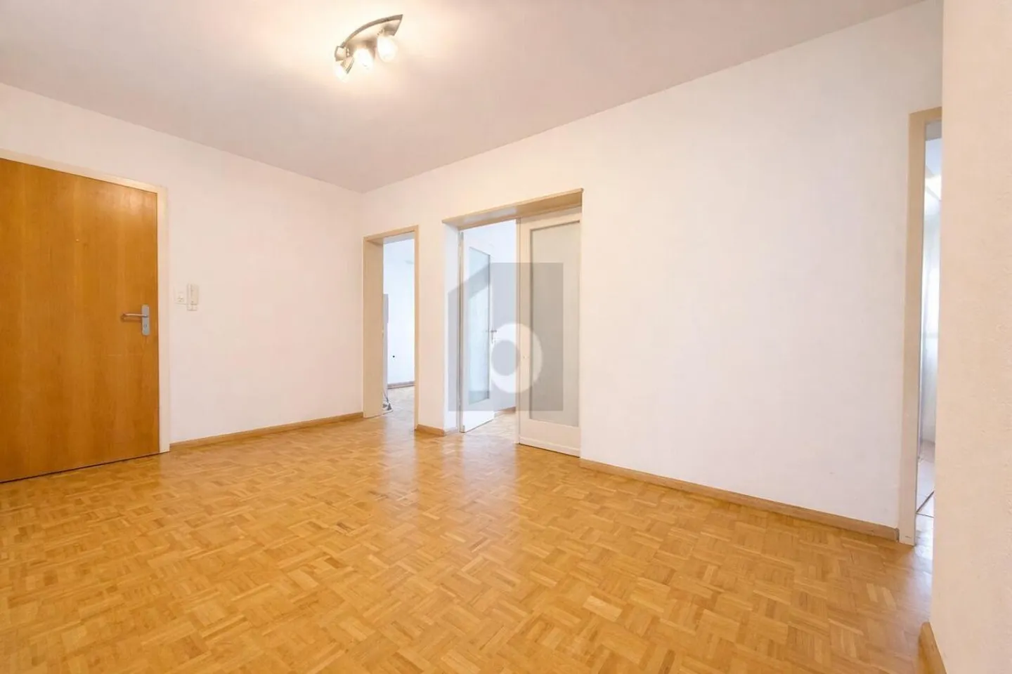 Bright 3-Room Apartment in Basel - Photo 2 of 6