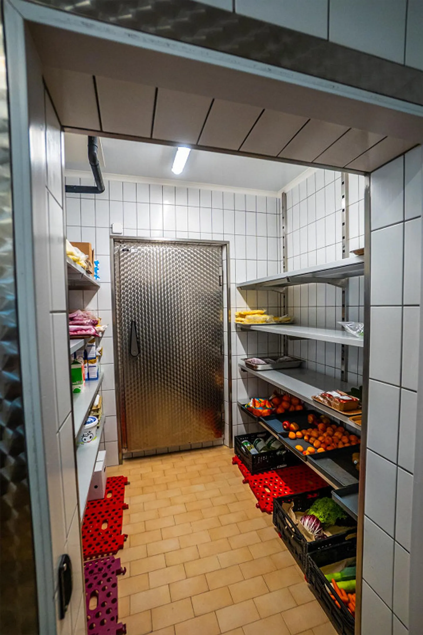 Proprietà commerciale di 3100 m2 - Foto 9 di 13