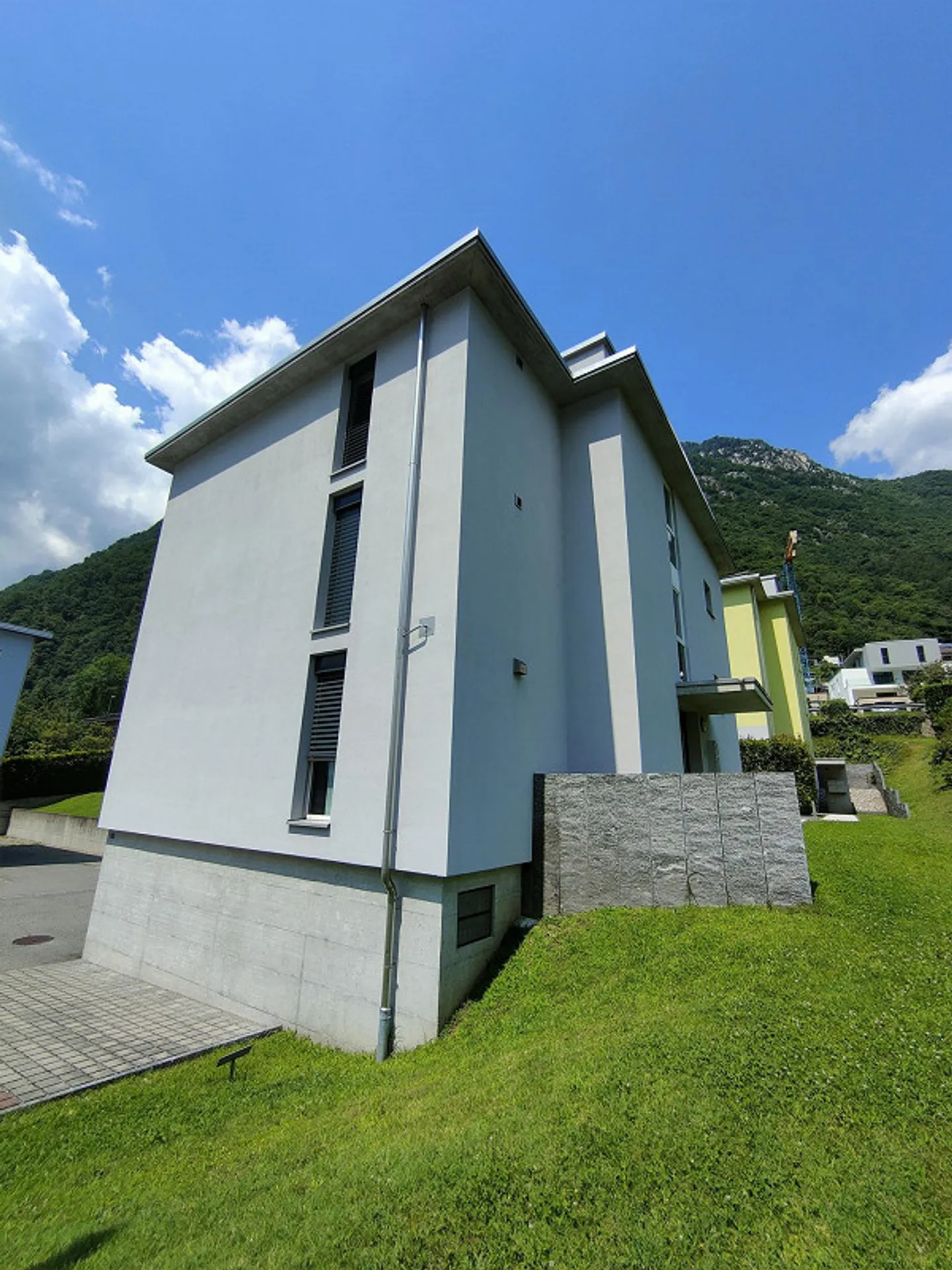 Appartement 3 ½ pièces, 1er étage, zone résidentielle Lumino - Photo 4 sur 12