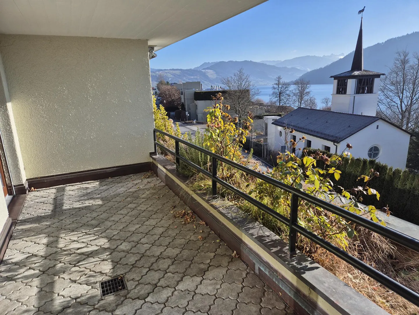 Sonnige 3.5-Zimmer-Terrassenwohnung mit See- und Bergsicht - Foto 14 von 18