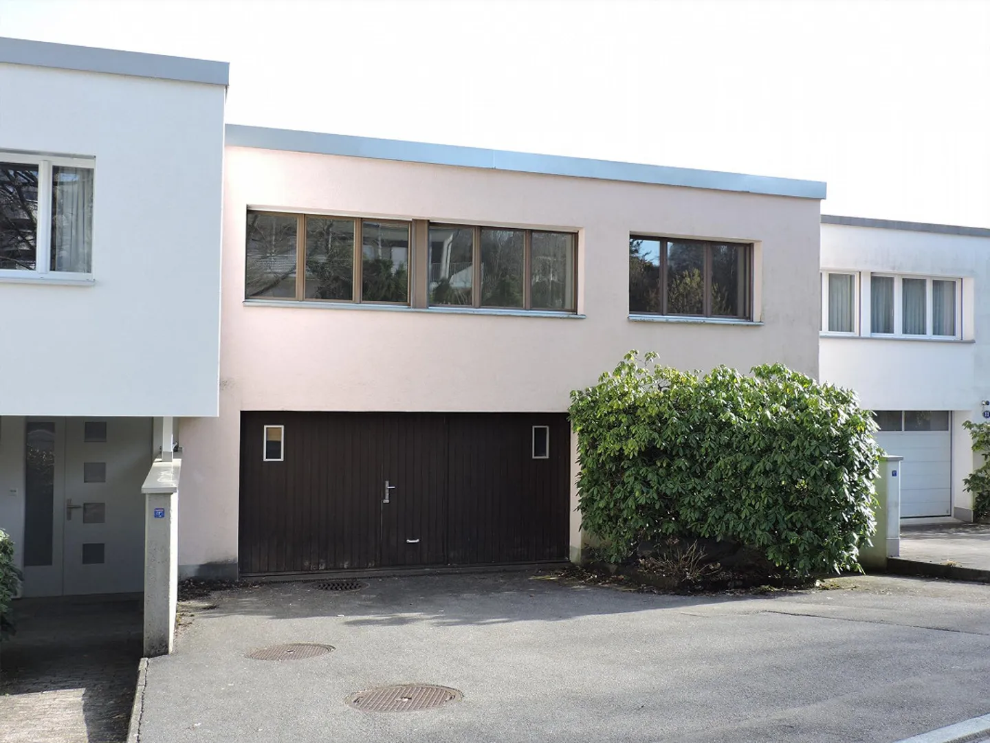 5.5 Room Row House - Photo 1 of 16