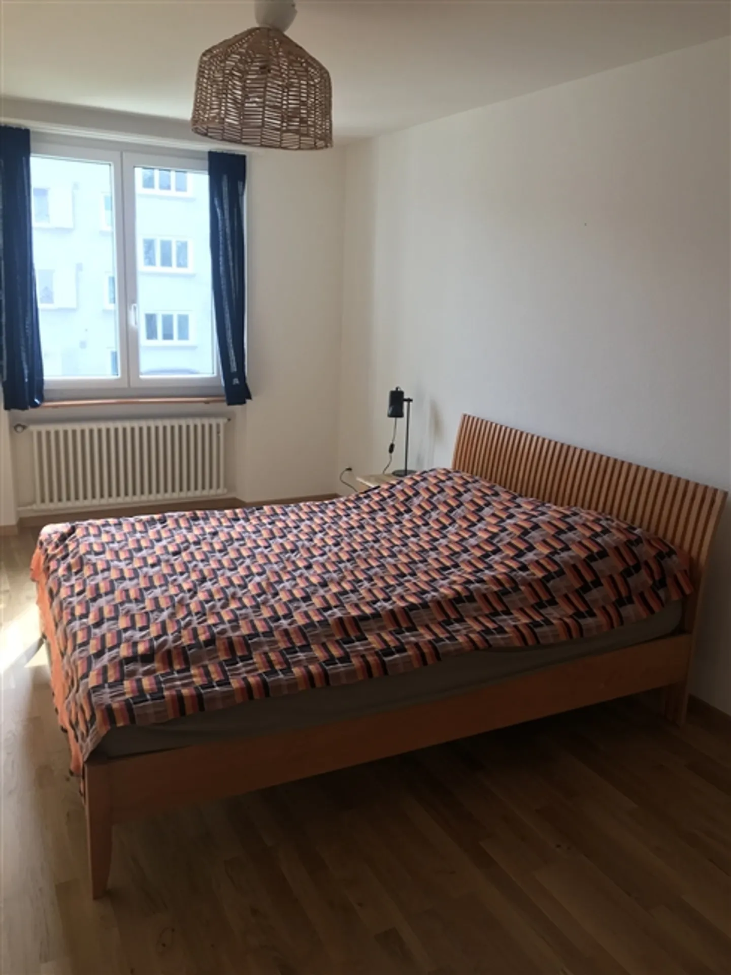 APPARTEMENT DE 3½ PIÈCES À ZURICH - QUARTIER 2 WOLLISHOFEN, MEUBLÉ, TEMPORAIRE - Photo 2 sur 5