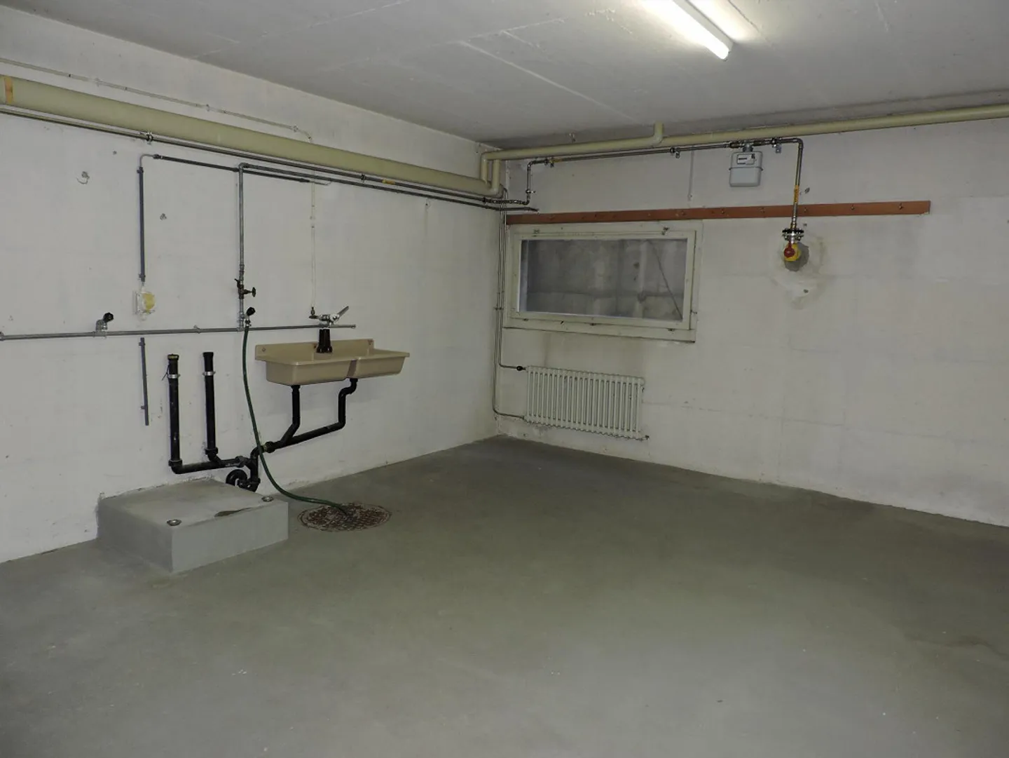 5.5 Room Row House - Photo 13 of 16