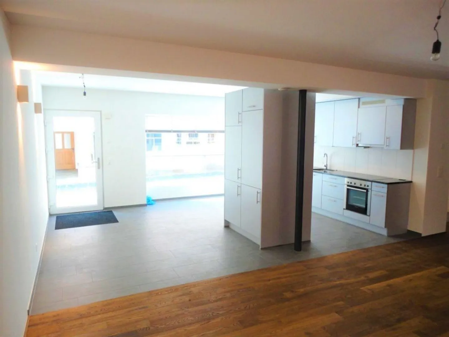 Beautiful loft for rent - Photo 2 of 9