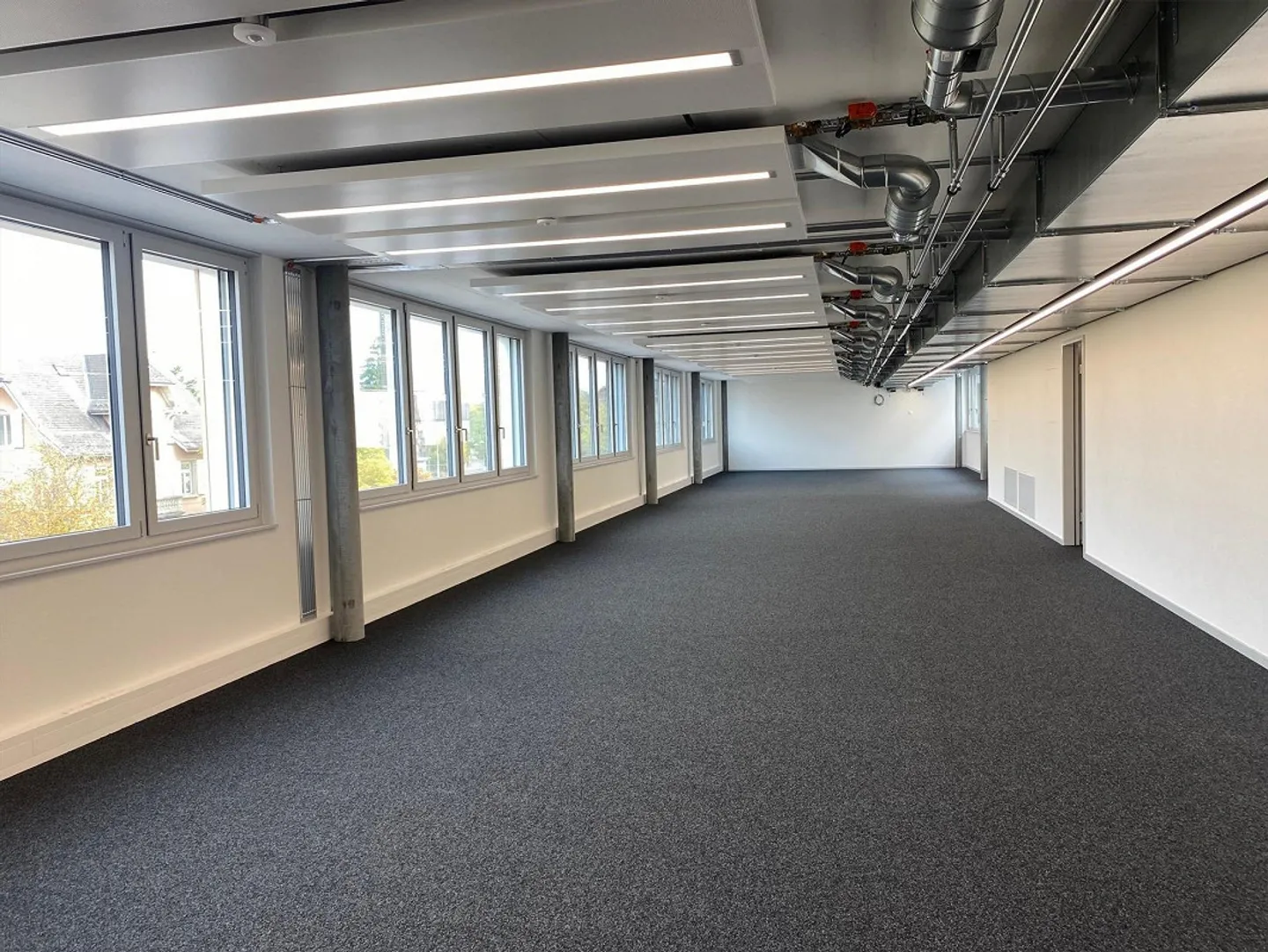 Attractive office space in the heart of Burgernziel - Photo 2 of 12