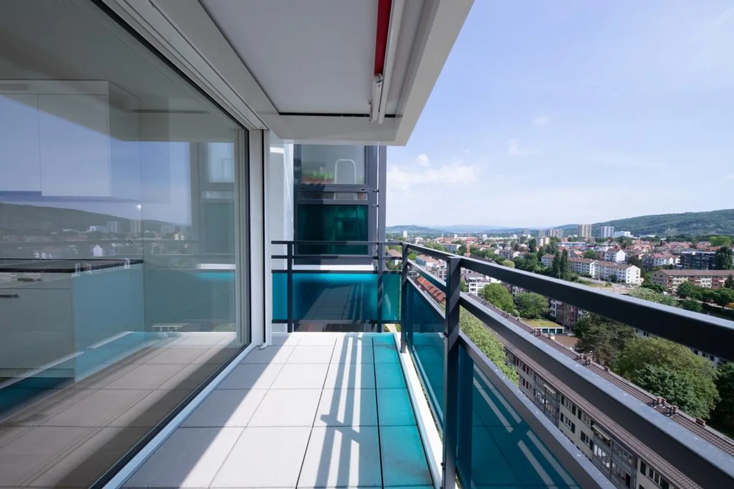 Modernes 3.5 Zimmer Apartment - Foto 4 von 8