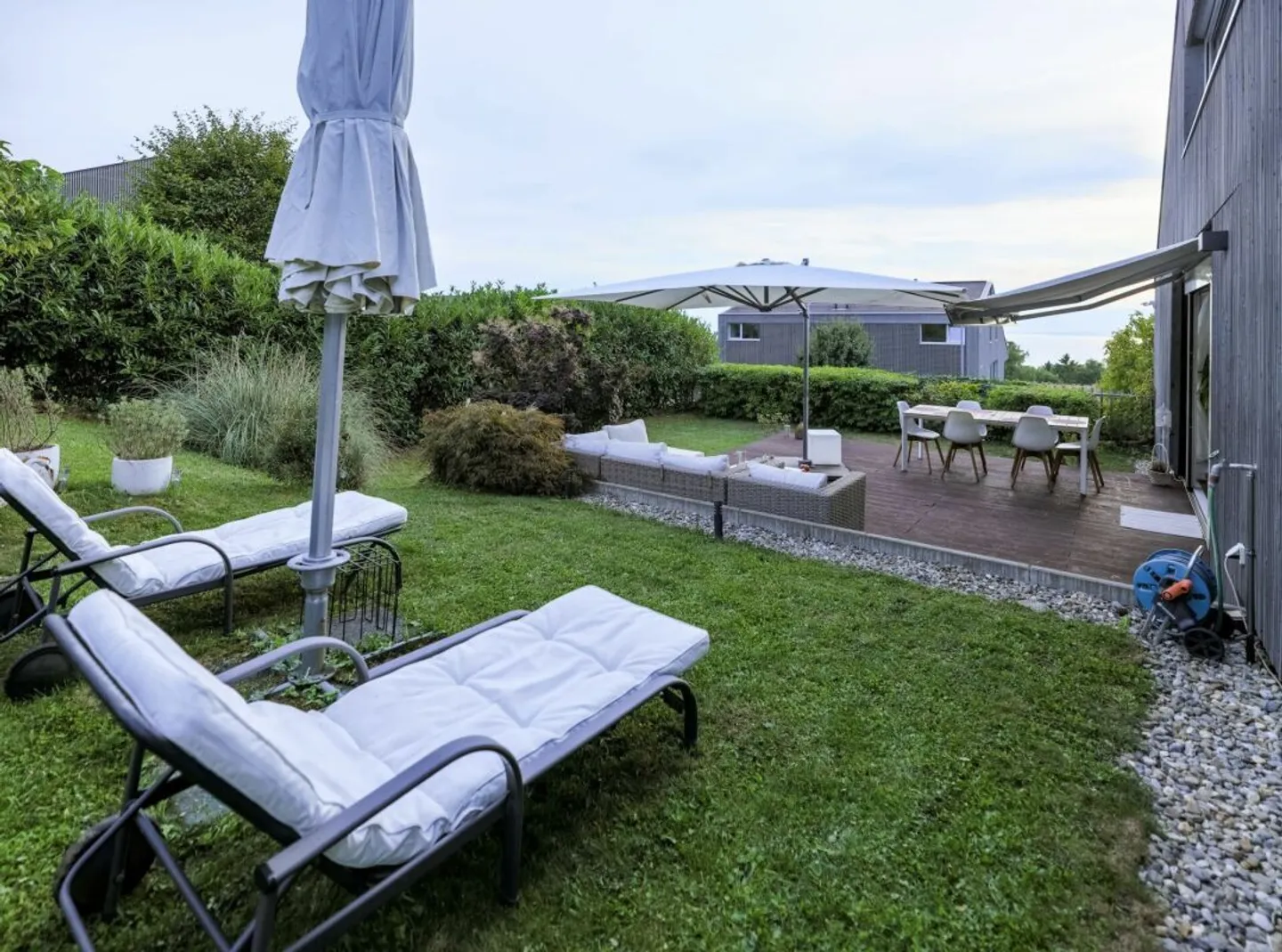 Casa a schiera di 6,5 locali con giardino e vista lago - Foto 11 di 11