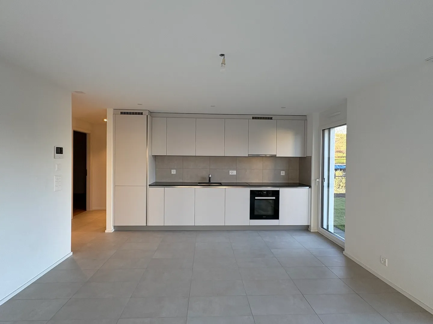 4.5 Room New Build on the Ground Floor with Garden, Ideal for a Family - Photo 1 of 10