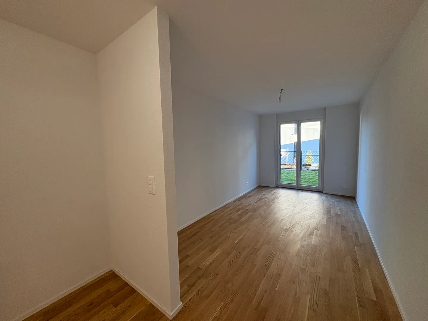 4.5 Room New Build on the Ground Floor with Garden, Ideal for a Family - Photo 6 of 10