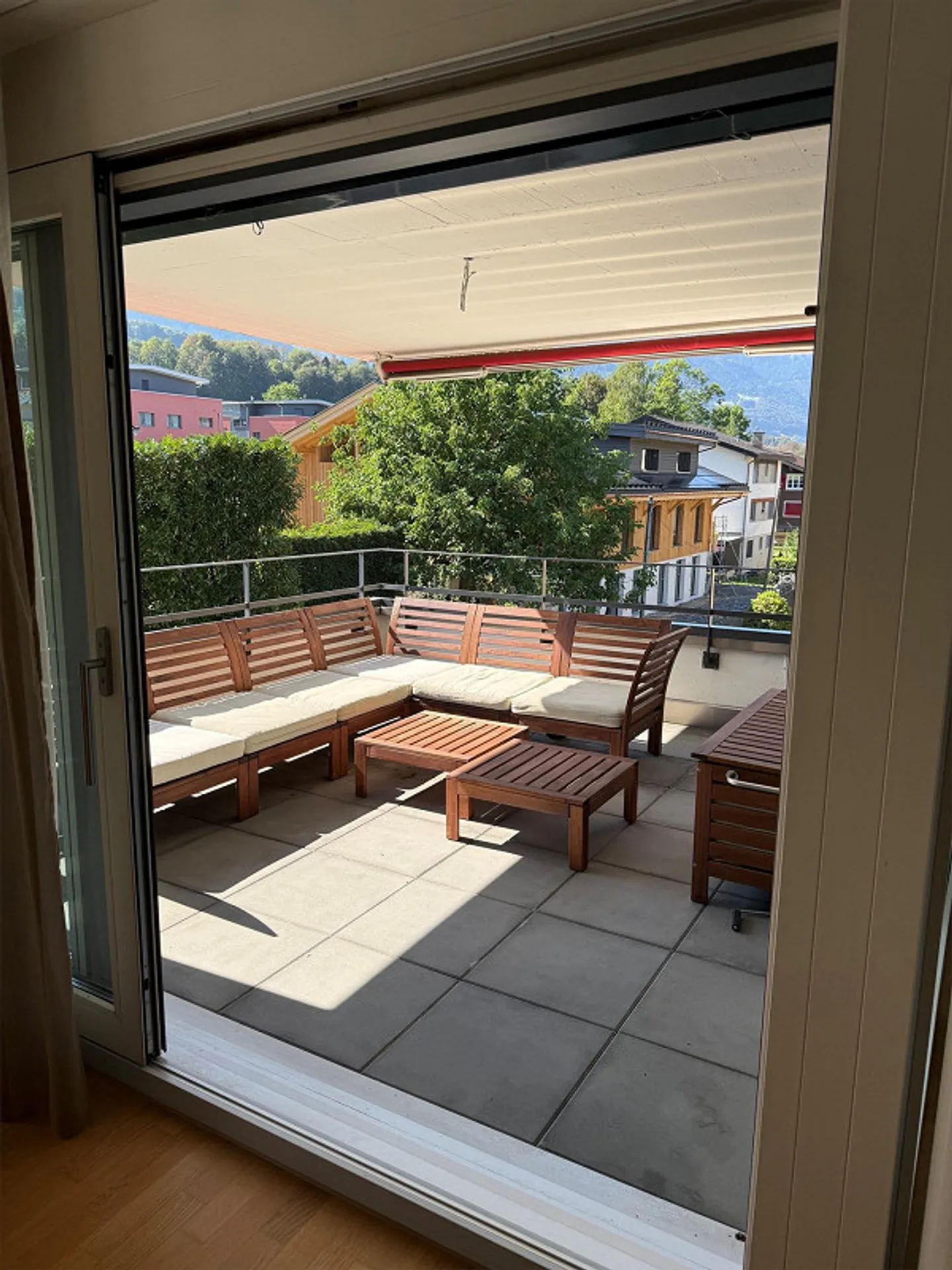 Condominio di 4 1/2 stanze in una posizione tranquilla e centrale - Foto 4 di 12