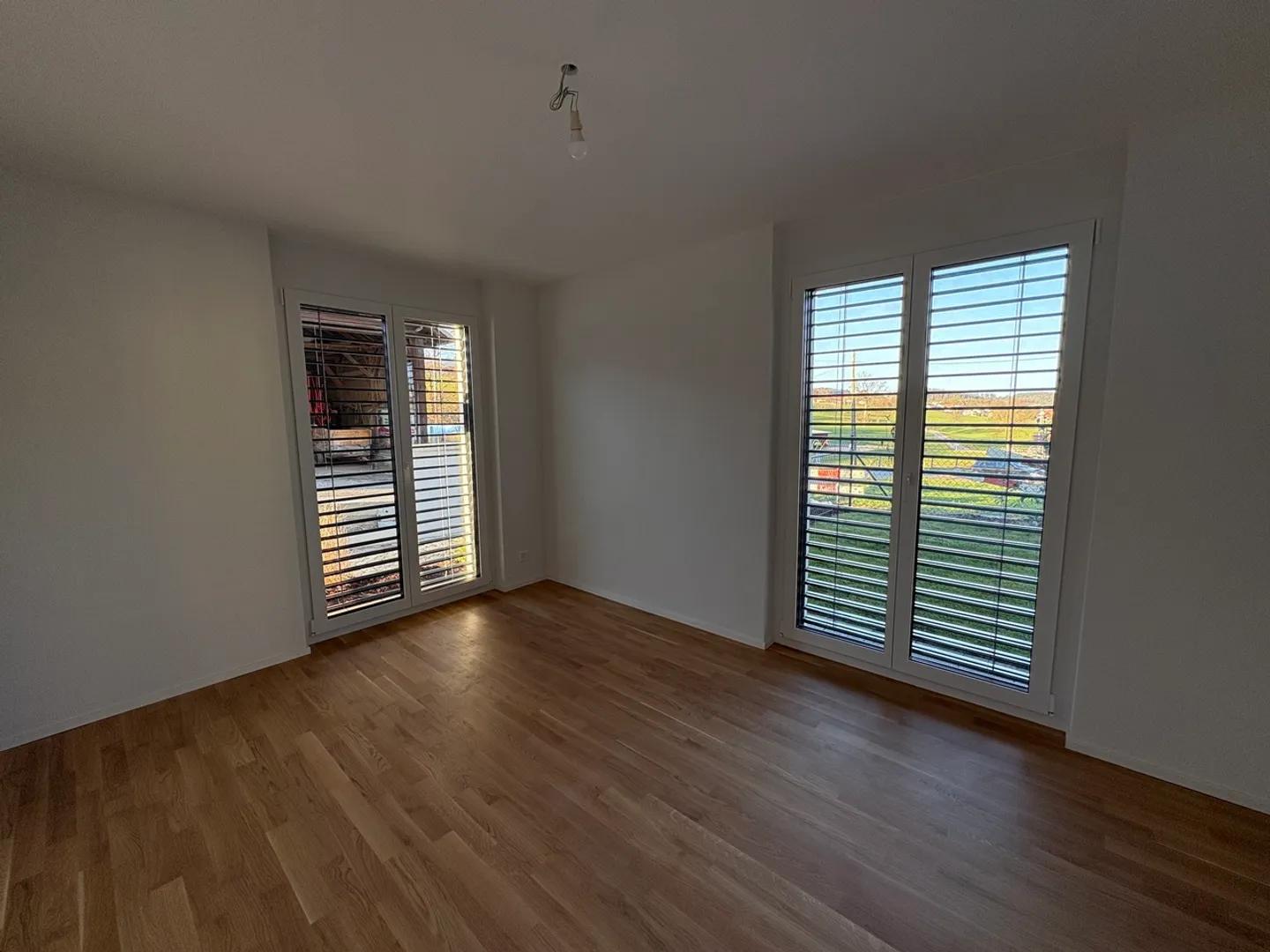 4.5 Room New Build on the Ground Floor with Garden, Ideal for a Family - Photo 4 of 10