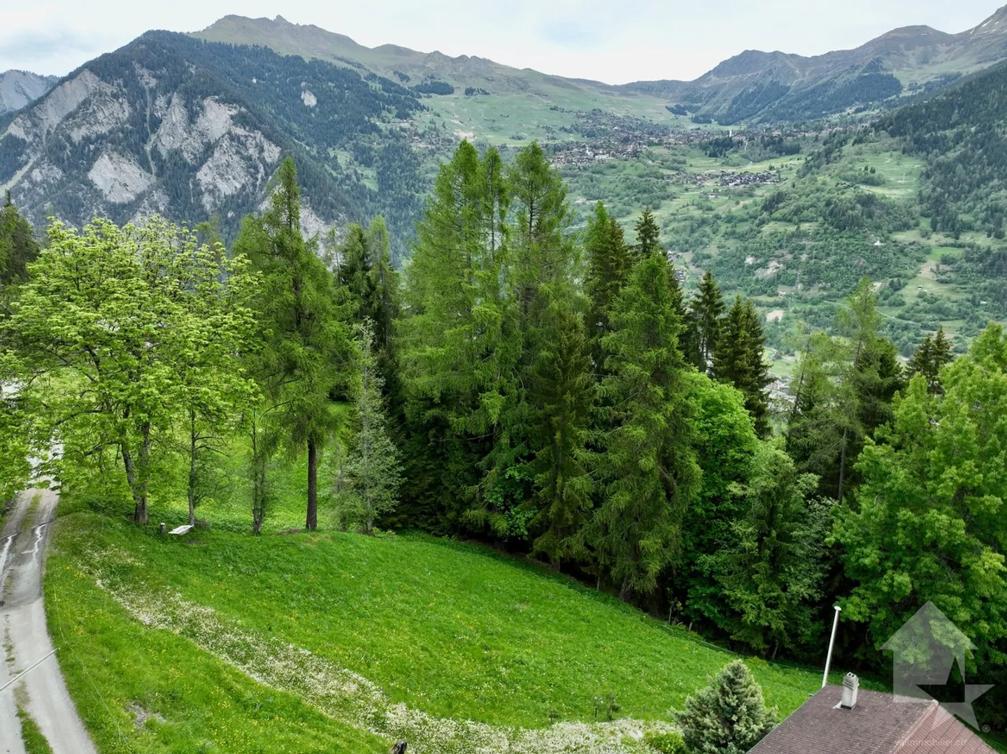 Authentic summer mayen in the Val de Bagnes, a rare alpine refuge - Photo 21 of 40