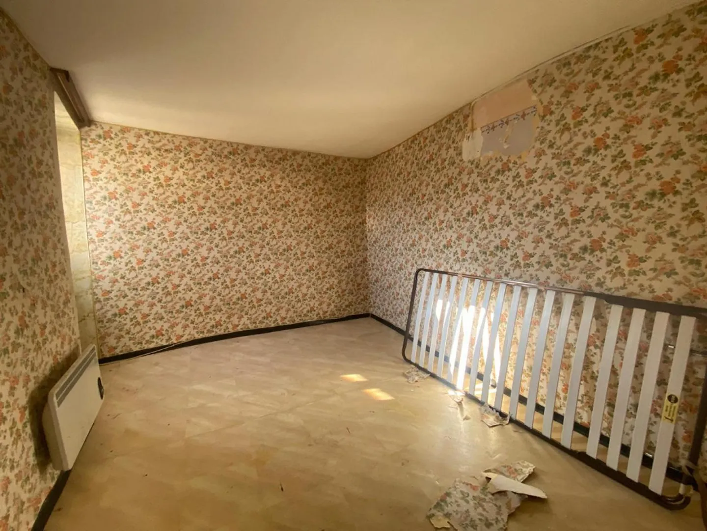Maison de village de 4 pièces à rénover / maison à restaurer dans le noyau - Photo 7 sur 23