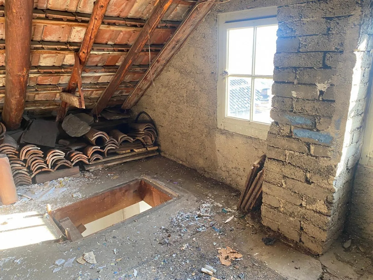 Maison de village de 4 pièces à rénover / maison à restaurer dans le noyau - Photo 12 sur 23