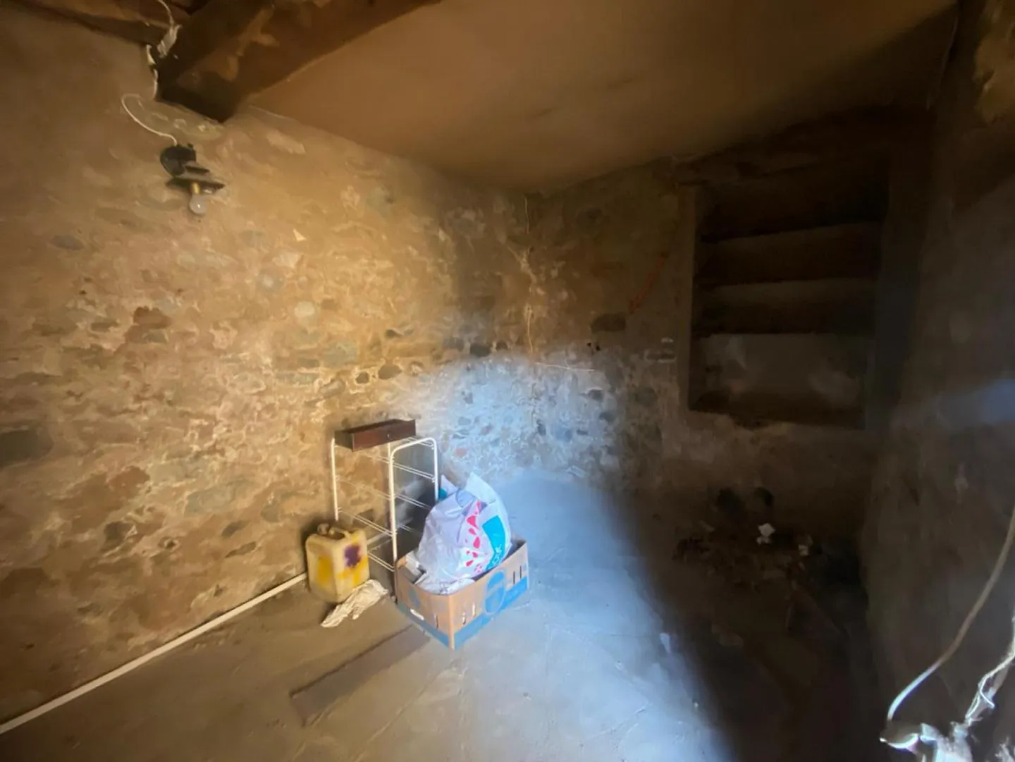 Maison de village de 4 pièces à rénover / maison à restaurer dans le noyau - Photo 14 sur 23