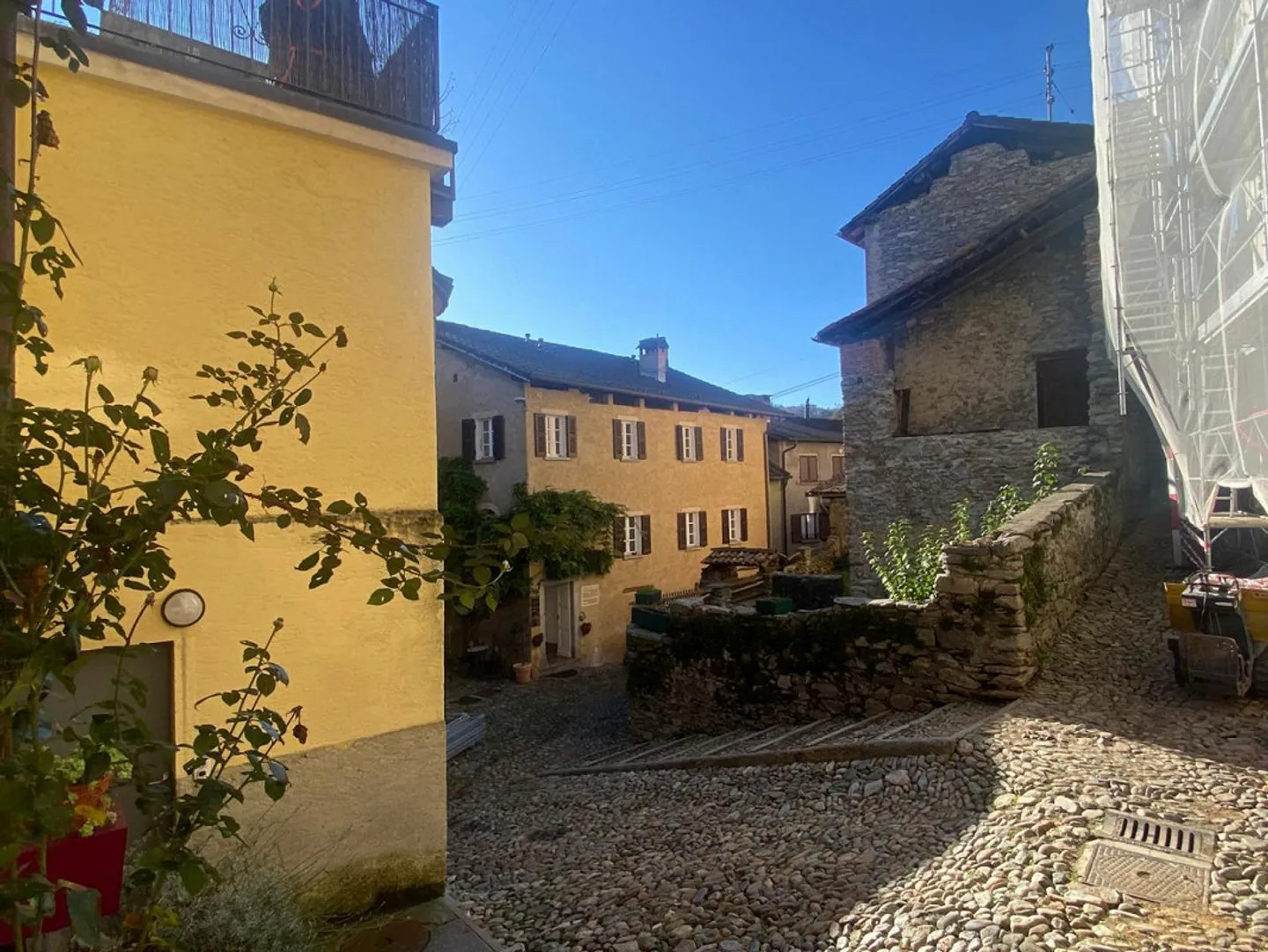 Maison de village de 4 pièces à rénover / maison à restaurer dans le noyau - Photo 17 sur 23