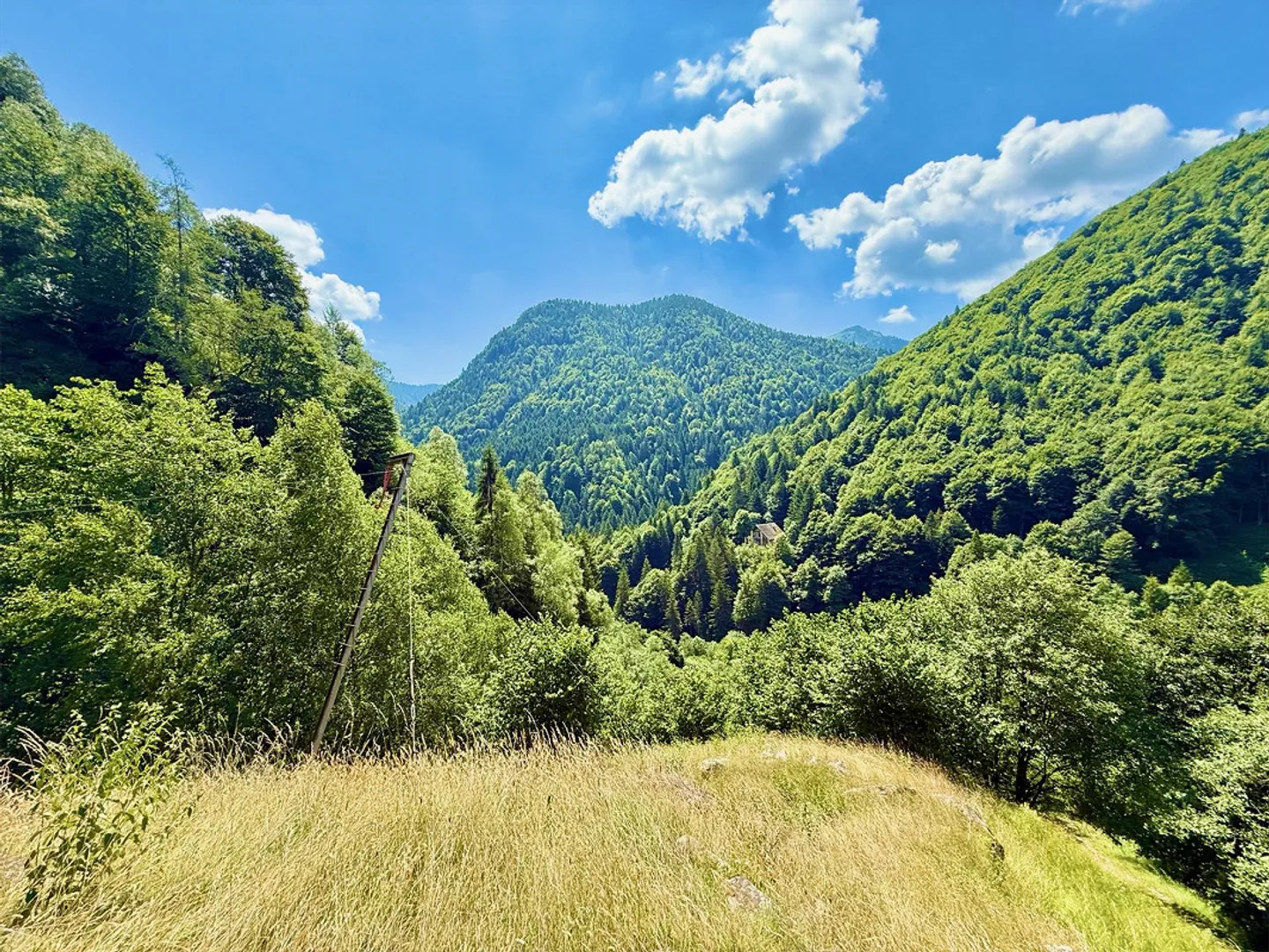 Rustico in Pietra in un Paesaggio Montano Idilliaco - Foto 5 di 29