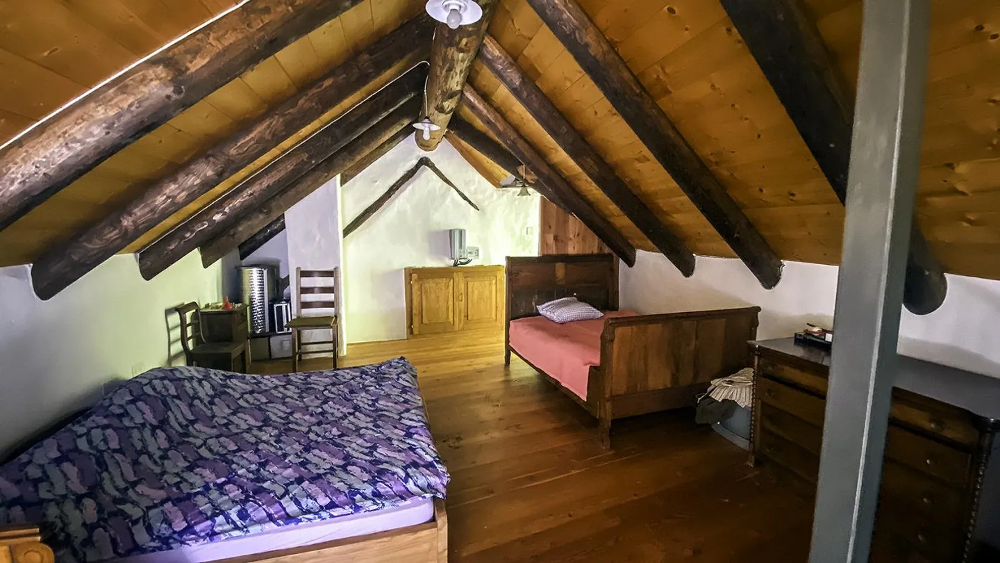 Rustico in Pietra in un Paesaggio Montano Idilliaco - Foto 10 di 29