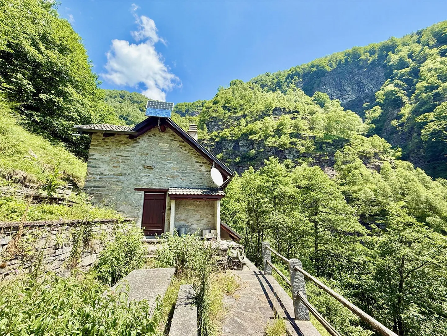 Rustico in Pietra in un Paesaggio Montano Idilliaco - Foto 16 di 29