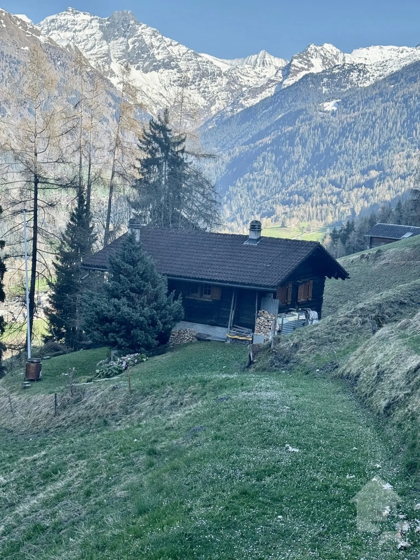 Authentic summer mayen in the Val de Bagnes, a rare alpine refuge - Photo 26 of 40