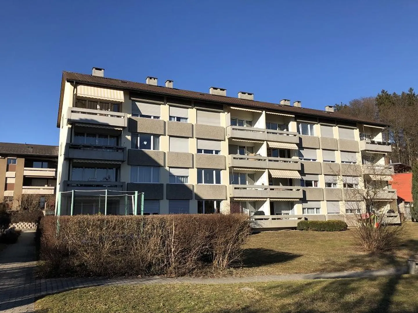 Beautiful 4.5-room apartment in Boll - Photo 1 of 6