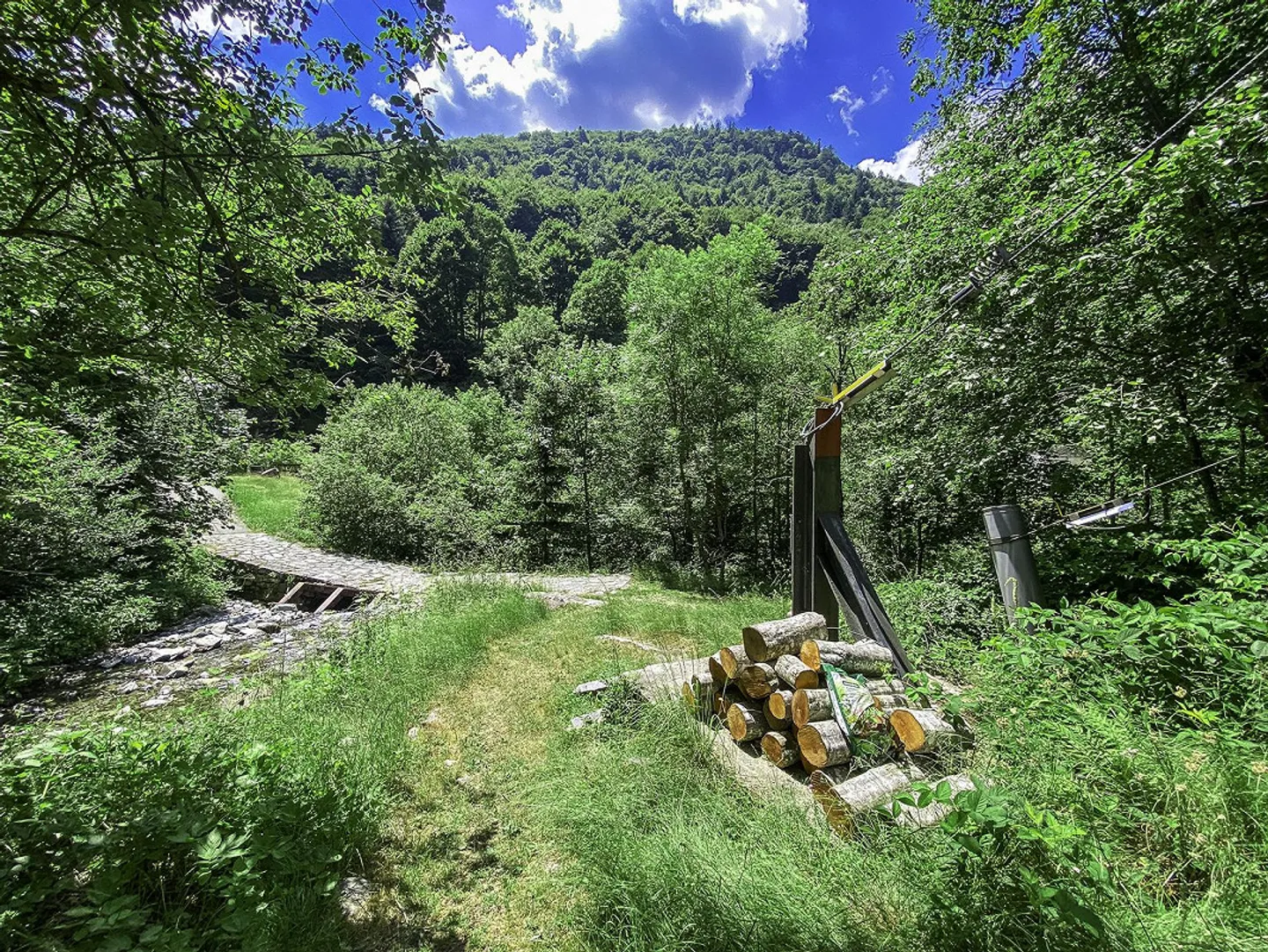 Rustico in Pietra in un Paesaggio Montano Idilliaco - Foto 23 di 29
