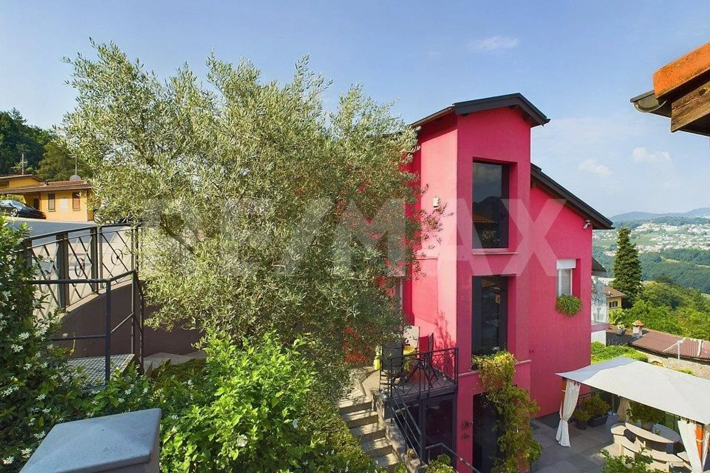 LUGANO-DAVESCO: Casa luminosa e moderna con vista mozzafiato - Foto 6 di 13