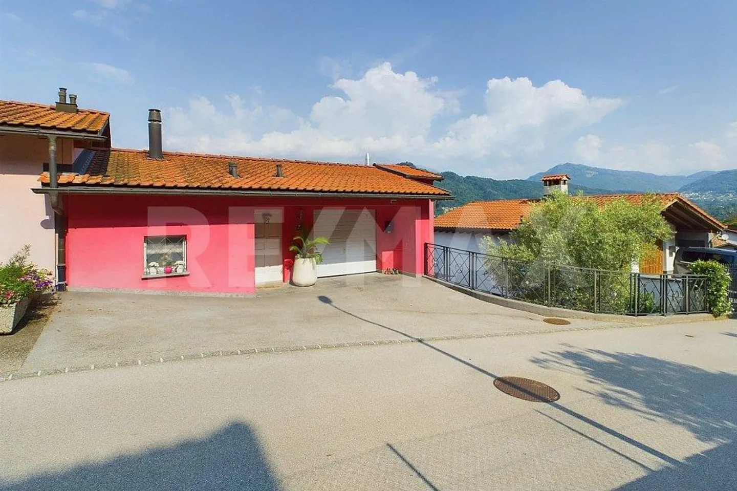 LUGANO-DAVESCO: Casa luminosa e moderna con vista mozzafiato - Foto 8 di 13