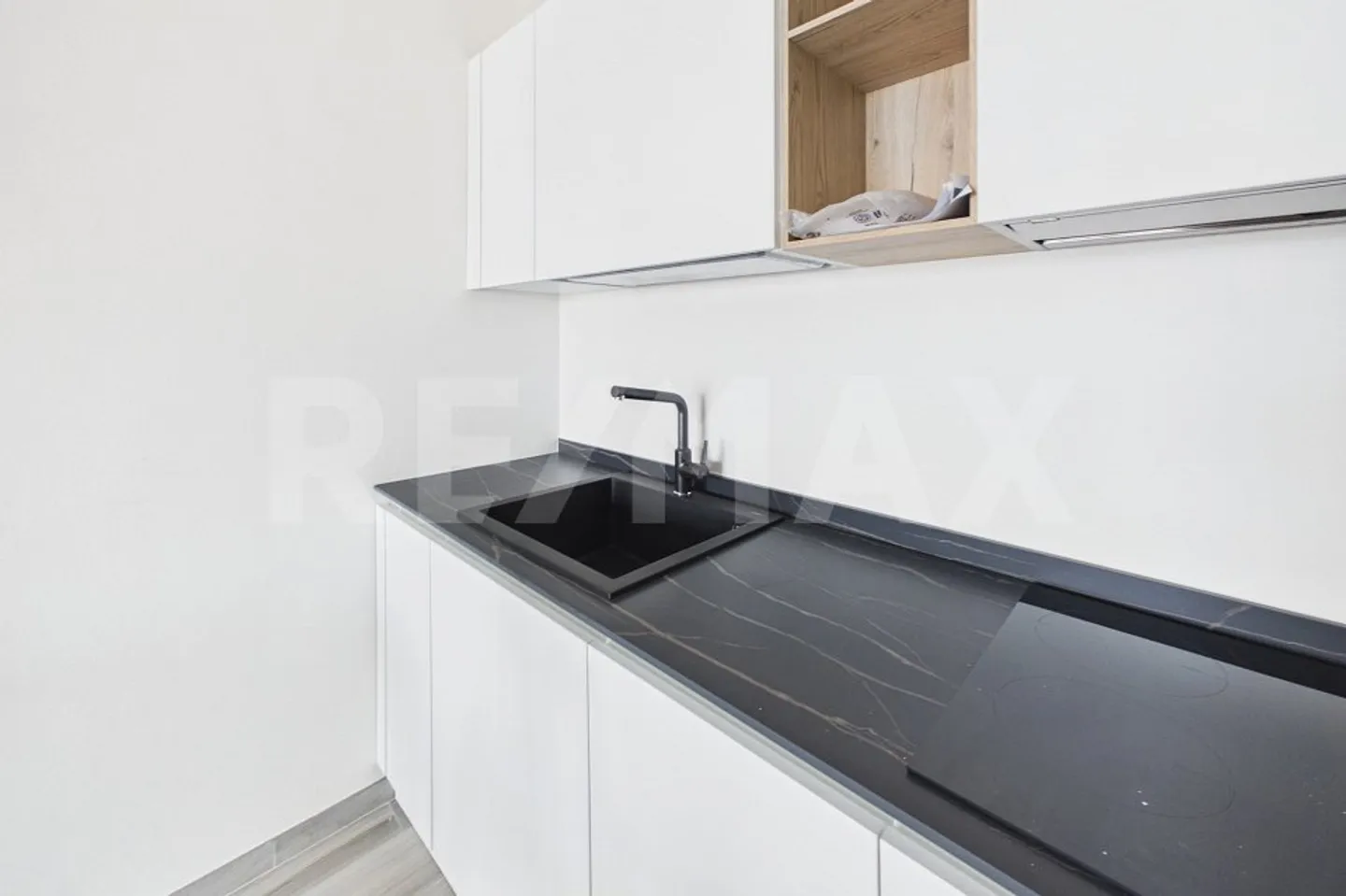 Attraktive Gelegenheit 2,5-Zimmer-Wohnung mit ausgezeichnetem Renditepotenzial (Italien) - Photo 8 of 13