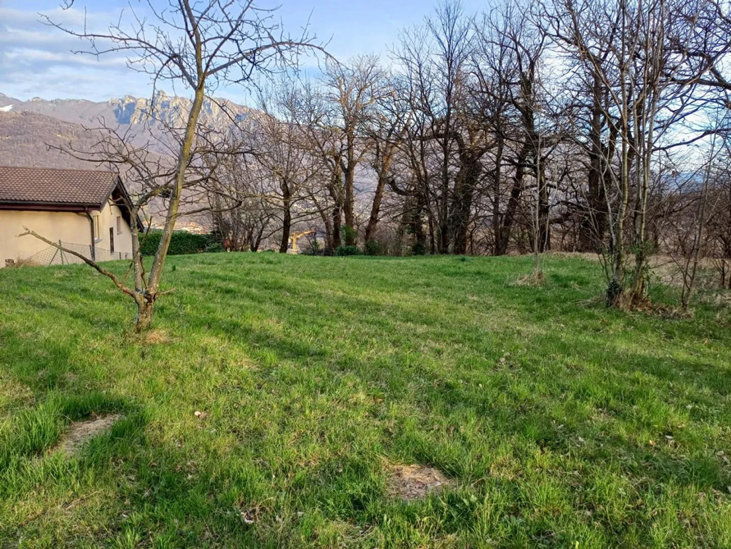 terreno edificabile di 921 m2 - Foto 3 di 12