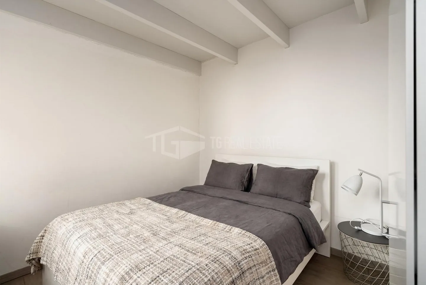 DUPLEX DE 4,5 PIÈCES COMPLÈTEMENT MEUBLÉ - Photo 11 sur 13