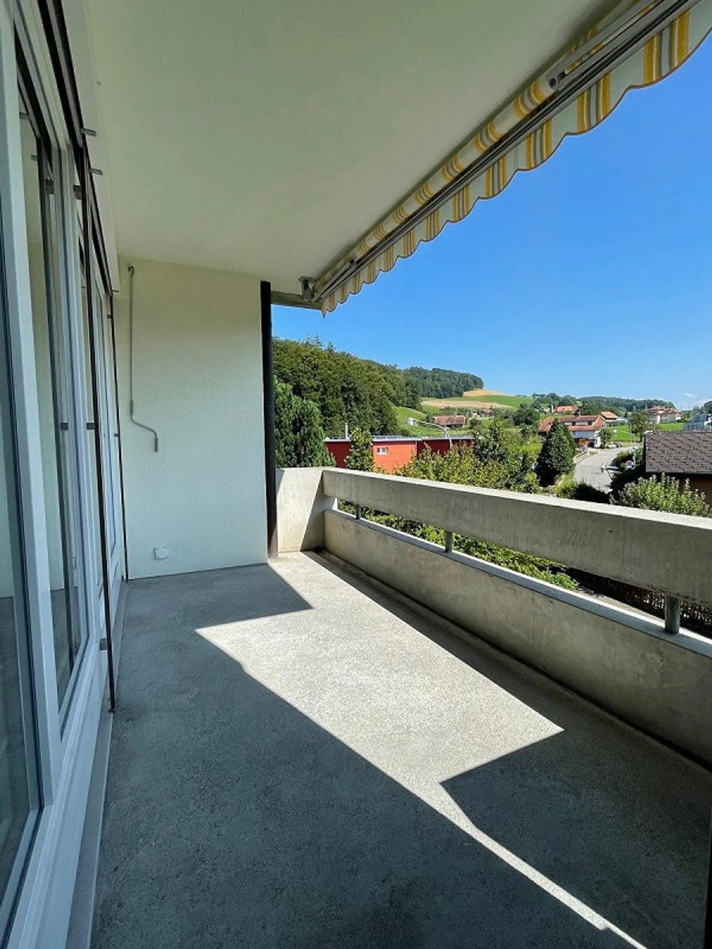 Beautiful 4.5-room apartment in Boll - Photo 6 of 6