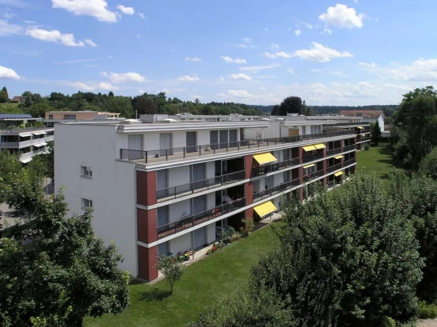 Appartamento centrale e spazioso, ideale per i pendolari - Foto 2 di 8