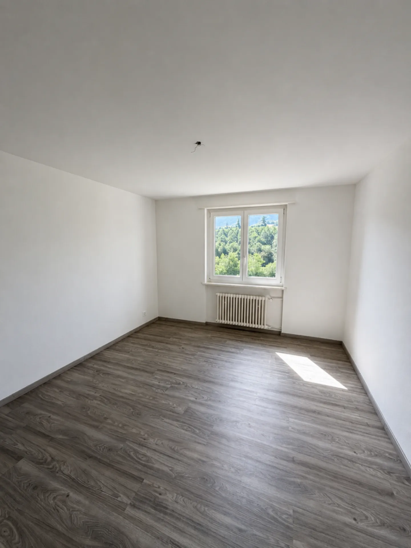 Appartement rénové avec balcons - Photo 6 sur 8
