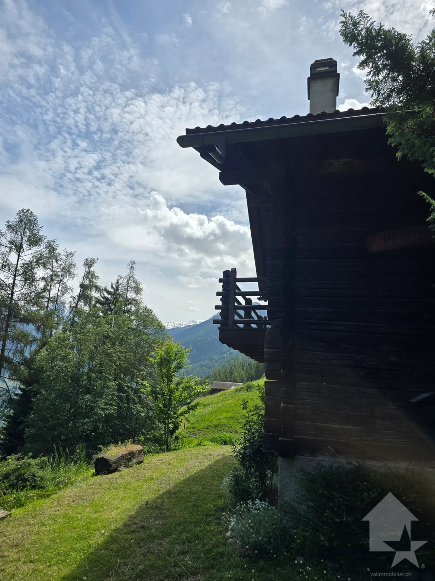 Authentic summer mayen in the Val de Bagnes, a rare alpine refuge - Photo 34 of 40